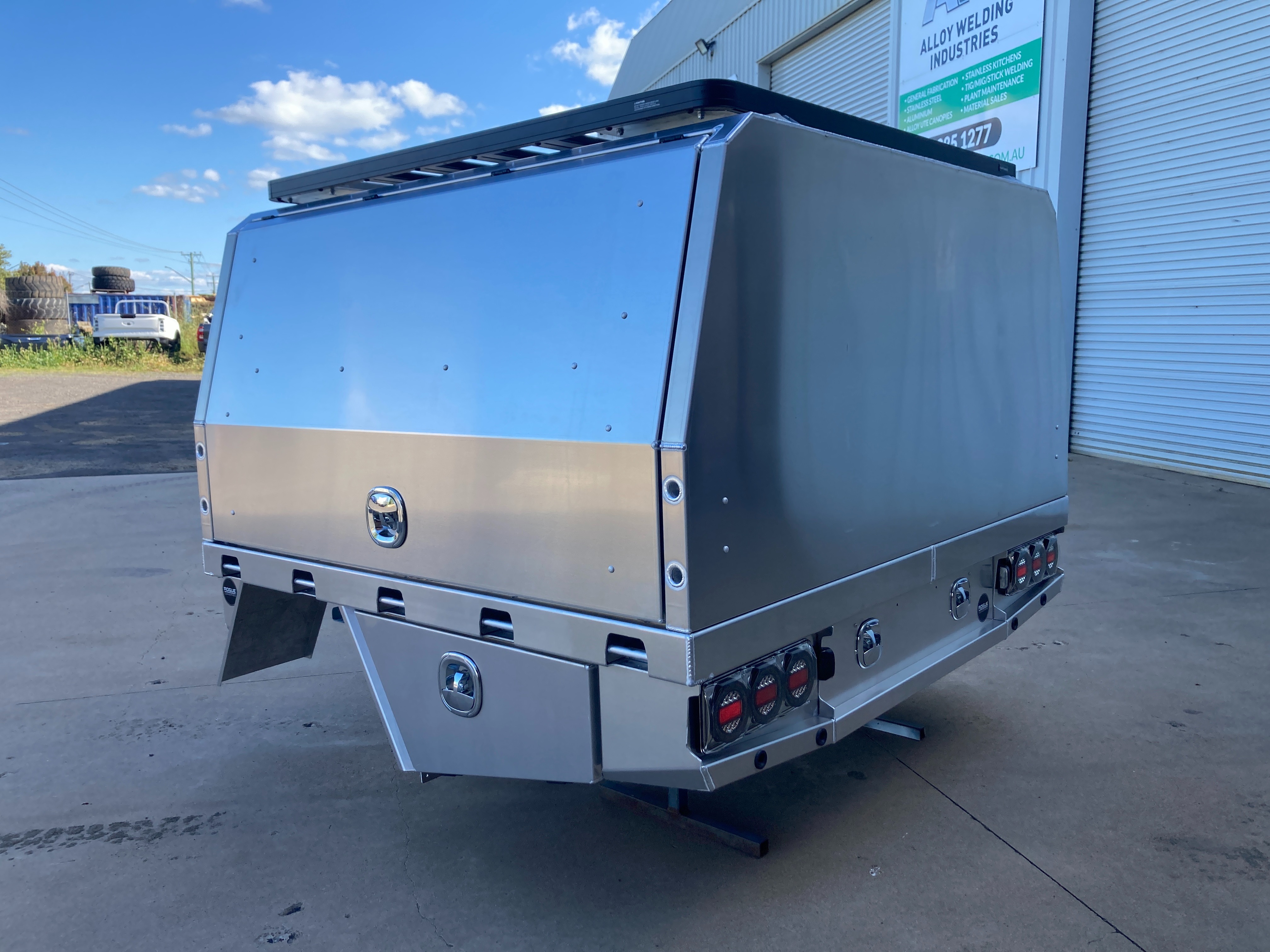 Aluminium canopy roof rack deals